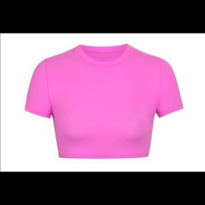 SKIMS fits everybody super cropped tshirt